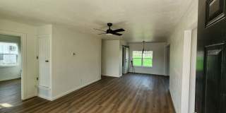 Beautifully Remodeled 3 Bed / 2 Bath Home with Large Backyard Gallery 11