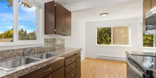 2 Bed, 1 Bath Condo with Easy Access to I-405 2 Bed, 1 Bath Condo with Easy Access to I-405 Gallery 12