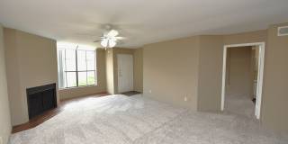 Wilshire Park Gallery 13