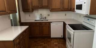 3 Bedroom Ranch Home - Upper Arlington, OH Gallery 11