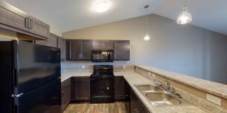 Pinnacle Point Apartments Gallery 2