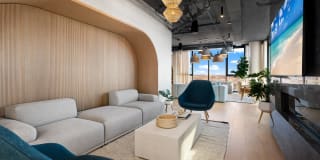 The Lydian Gallery 17