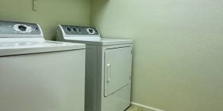 Eastside (Stella and Kolb) 4 bedroom  2 bath house with 2 car garage near Lakeside Park! Gallery 11