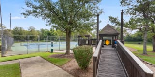 Villages at Spring Hill Apartments Gallery 18
