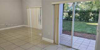 3389 NE 4th St Gallery 5