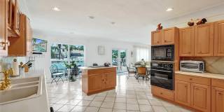 2889 NE 35th St Gallery 27