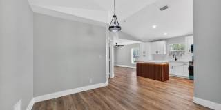 351 NW 8th Avenue Gallery 12
