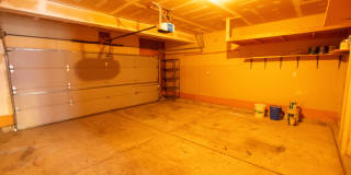 4585 Hennings Drive Gallery 17