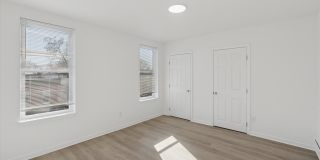 3827 CAMBRIDGE Street Gallery 2