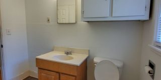 2 bedroom 1 bath bungalow in Shawnee. Gallery 16