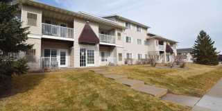 Main floor 2br condo Available! Gallery 1