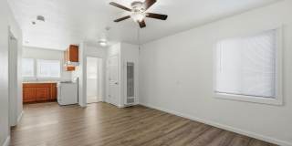 Las Flores Apartments Gallery 9