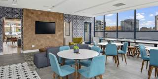 886 West Adams Street Gallery 22