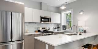 833 N Hoyne Avenue Gallery 3