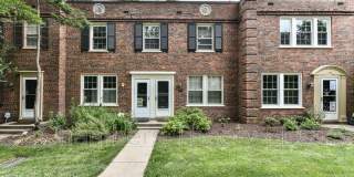 1400 S Barton Street Gallery 1