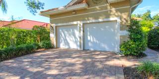 ** BEAUTIFUL MODERN HEATED POOL HOME IN THE VINEYARDS ** SEASONAL ONLY ** AVAILABLE OFF-SEASON MONTHS AND DEC-MARCH 2026 ** Gallery 3