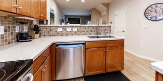 Fully Furnished Downtown 2 Bed, 4 Bath Executive Townhouse Gallery 20