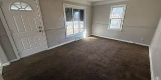 2-BED, 1 BATH BEAUTIFUL SINGLE- FAMILY HOME IN MAPLE HEIGHTS! Gallery 1