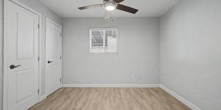 Beautifully Remodeled - Modern Duplex Gallery 19