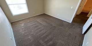 LIMITED TIME ONLY! $500 OFF SECOND MONTHS RENT! Inviting home with open layout in a prime Northwest location Gallery 22