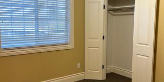 (919) Triplex Townhome - 2 Bed / 2.5 Bath w/Bonus Room Gallery 16