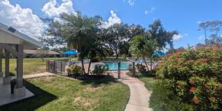 Annual unfurnished   **55+**     2/2 villa downtown Sarasota Gallery 30