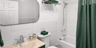 1521 W 37th Place Gallery 33