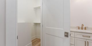 112 Seagate Place Gallery 38