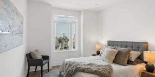 Luxury New Construction Townhome Gallery 14