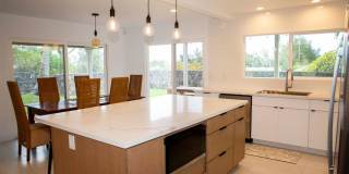 Beautifully Appointed Fully Furnished 4 bedroom/3 bathroom Kuau BayView House w/ Ocean views Gallery 9