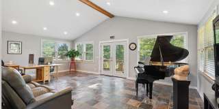Gated versatile lifestyle property tucked into the heart of Tennessee’s most scenic countryside Gallery 32