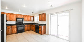3 Bedroom, 2.5 Bath Two-Story Home Located In The Charming Southwest Area! Gallery 8
