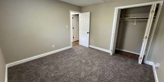 Private Duplex Style 2-bedroom! Gallery 10