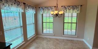 Beautiful 3 Bed / 2 Bath Home in Webb City – 1104 Lakeview Drive Gallery 9