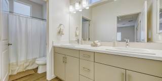 Brioso at the Bridges Gallery 20