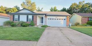 Updated 3BR/2BA Ranch with Garage, Basement & Community Pool Gallery 4
