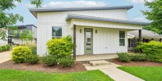 Cottage Court Gallery 16