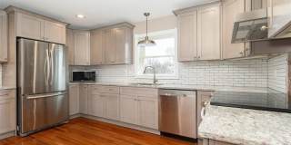 204 Mill Street unit: 1 Gallery 1