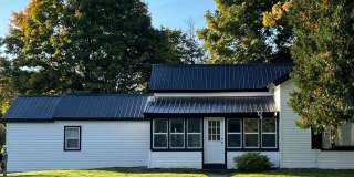 3 Bedroom, 1 Bath Farmhouse Jamesville-DeWitt School Gallery 1