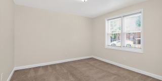 Lovely Two Bedroom Condo in Cotswold! Gallery 16