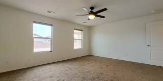 Charming 3 Bed 2.5 Bath Home in Rio Rancho! Gallery 8