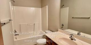 Spacious Raymore Townhome in Prime Remington Village Location Gallery 10