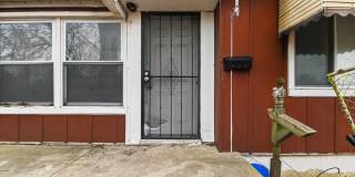 $1050 Charming 2 Bed Home Gallery 3