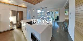 Luxury single-family home with inclusive water, sewer, and garbage Gallery 6