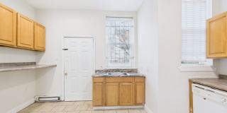 HUGE 3 BED 2 bath NEAR TEMPLE UNIVERSITY Available Now Gallery 8