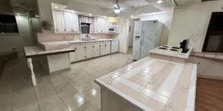 Spacious 3 bedroom, 2 bathroom Home. PET FRIENDLY! Gallery 5