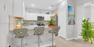 424 NE 4th Ave Gallery 4