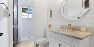 300 KILLARNEY DRIVE Gallery 20