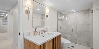 Gorgeous home in Englewood! Gallery 17