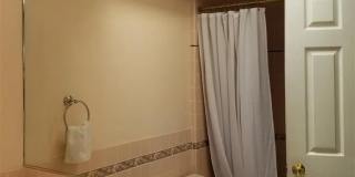 2164 Rosecrans Gallery 14